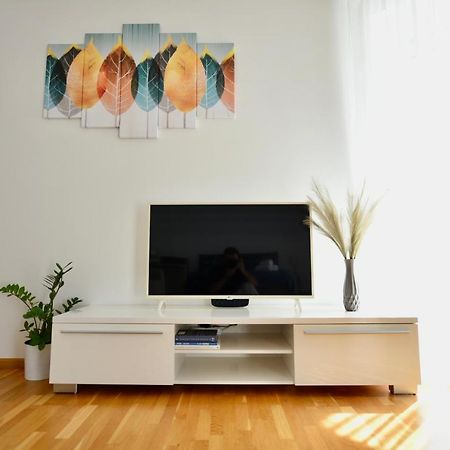 Cozy Apartment Next To The Park Ternopil Luaran gambar