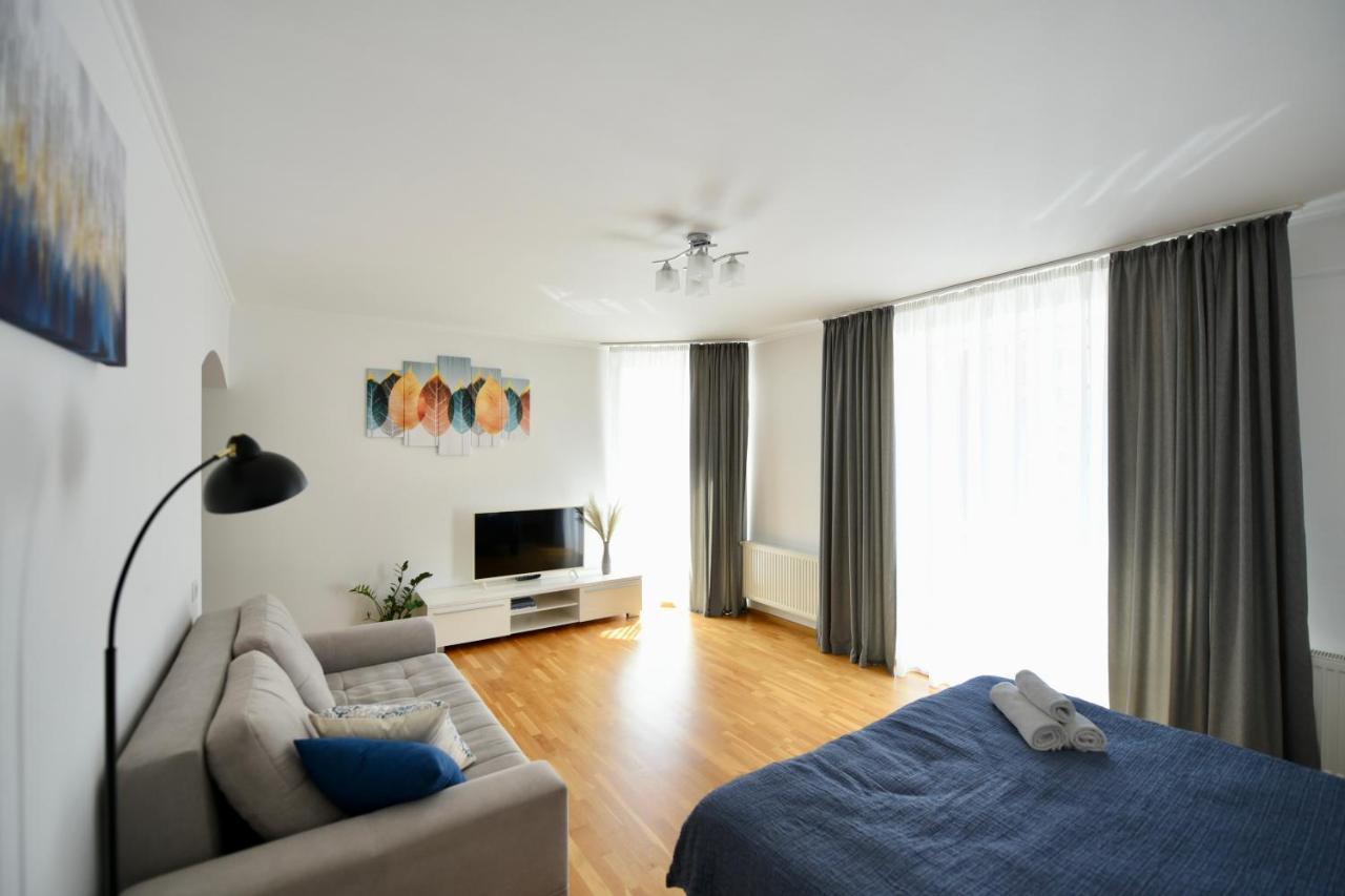 Cozy Apartment Next To The Park Ternopil Luaran gambar