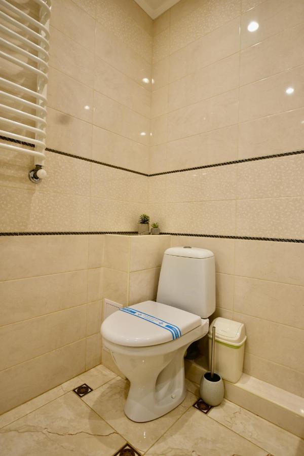 Cozy Apartment Next To The Park Ternopil Luaran gambar